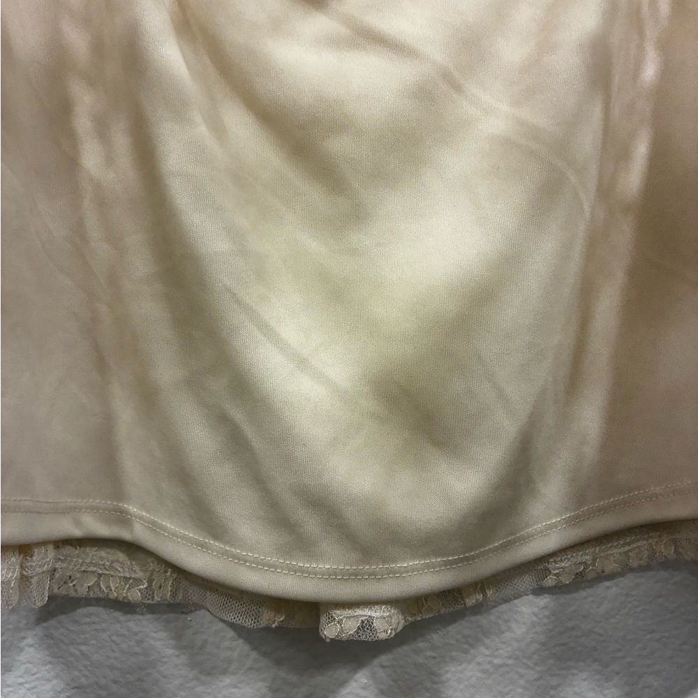 Ivory Lace Skirt XL - Picture 4 of 4